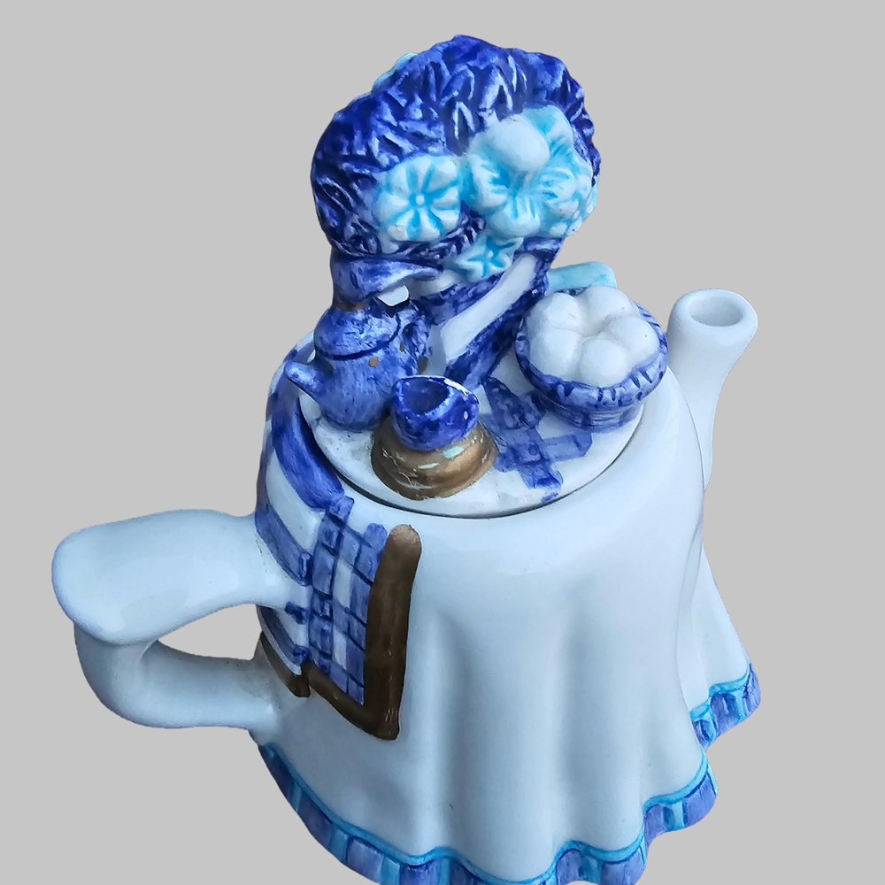 Blue and White Ceramic Teapot Figurine - Picture 2 of 9